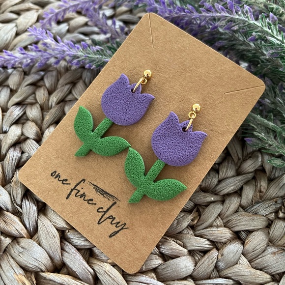 Tulip Flower Clay Dangle Earrings in Purple & Green - Picture 4 of 5